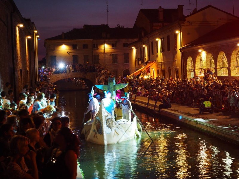 Carnevale a Comacchio sull'acqua